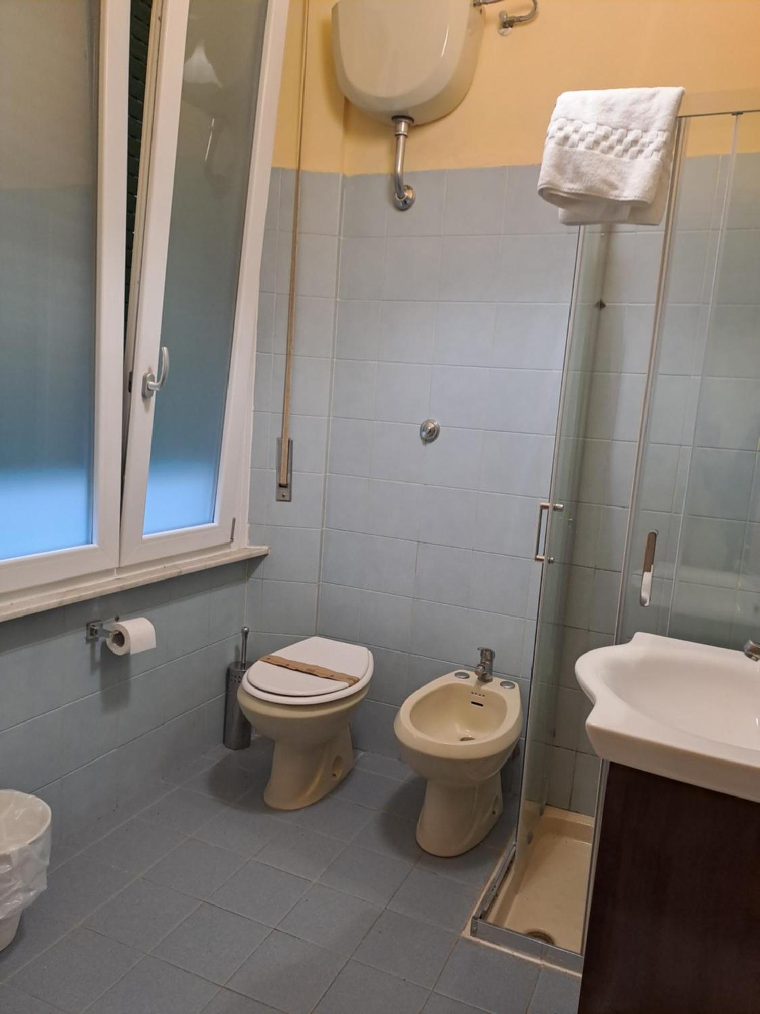 Giappone Inn Flat Livorno Eksteriør billede
